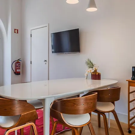 Apartment Hidden Graca Garden By Lovelystay